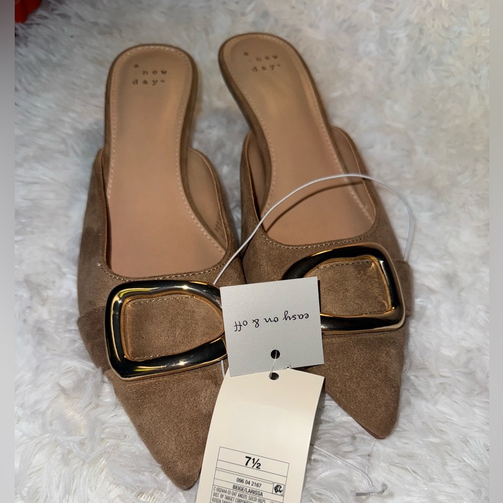 Women’s Larissa Pointed Toe Mule Heels – A New Day - Picture 5 of 6